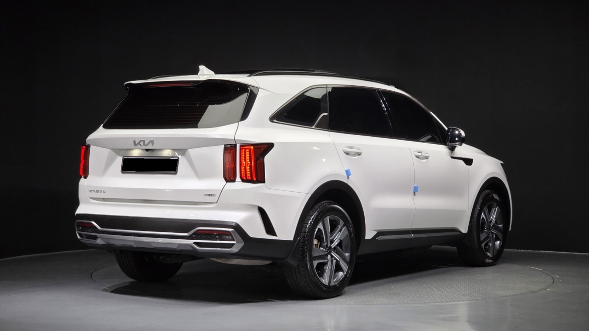 Kia Sorento, 2023 — фото 2 из 12