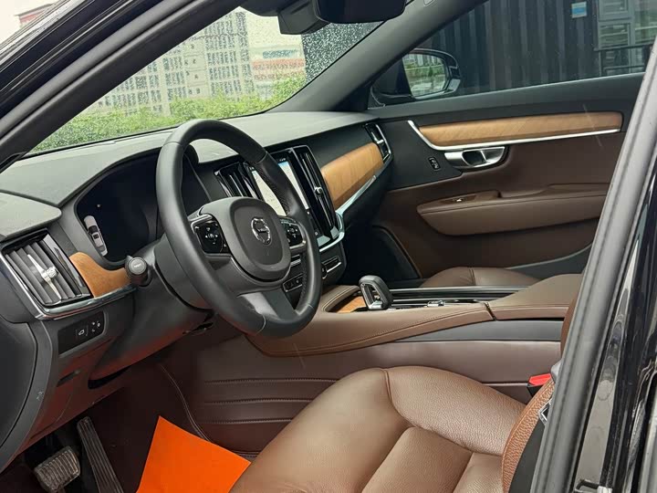 Volvo S90, 2023 — фото 6 из 9