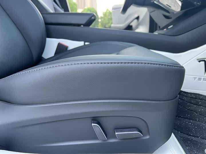 Tesla Model 3, 2024 — фото 9 из 9