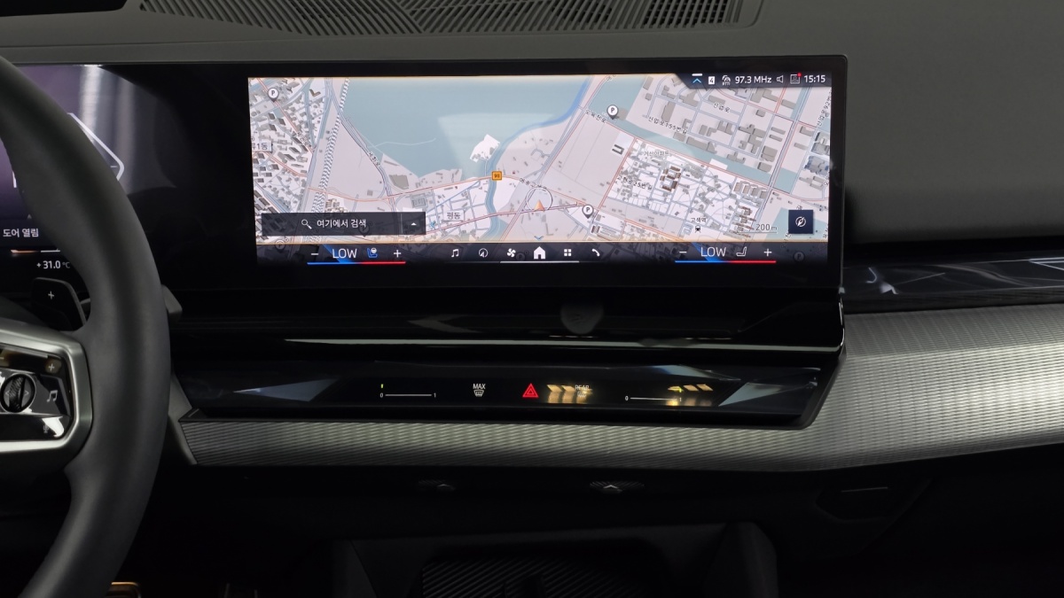 BMW 5 Series, 2025 — фото 11 из 12