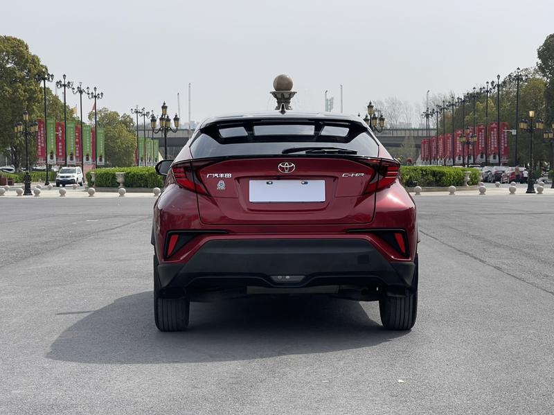 Toyota C-HR, 2021 — фото 5 из 10