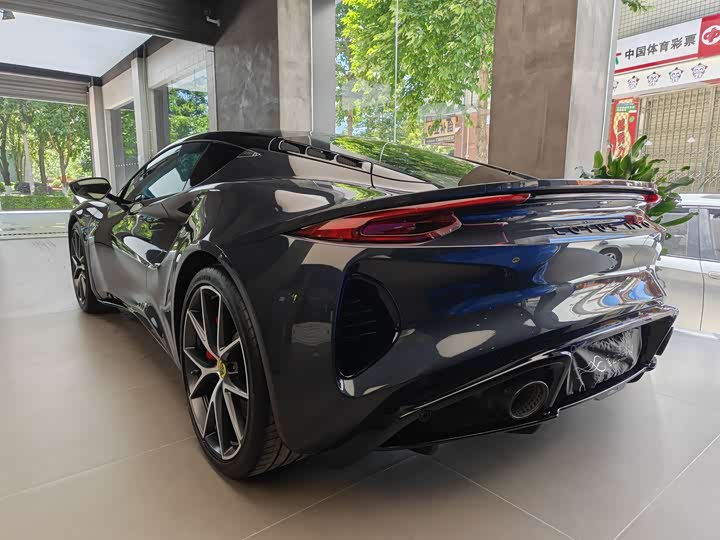 Lotus Emira, 2023 — фото 4 из 9