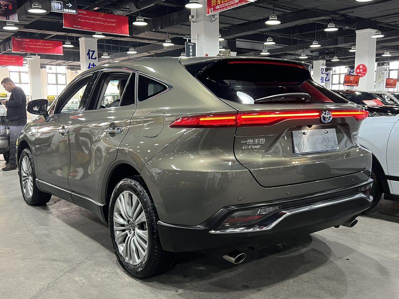 Toyota Harrier, 2023 — фото 4 из 12