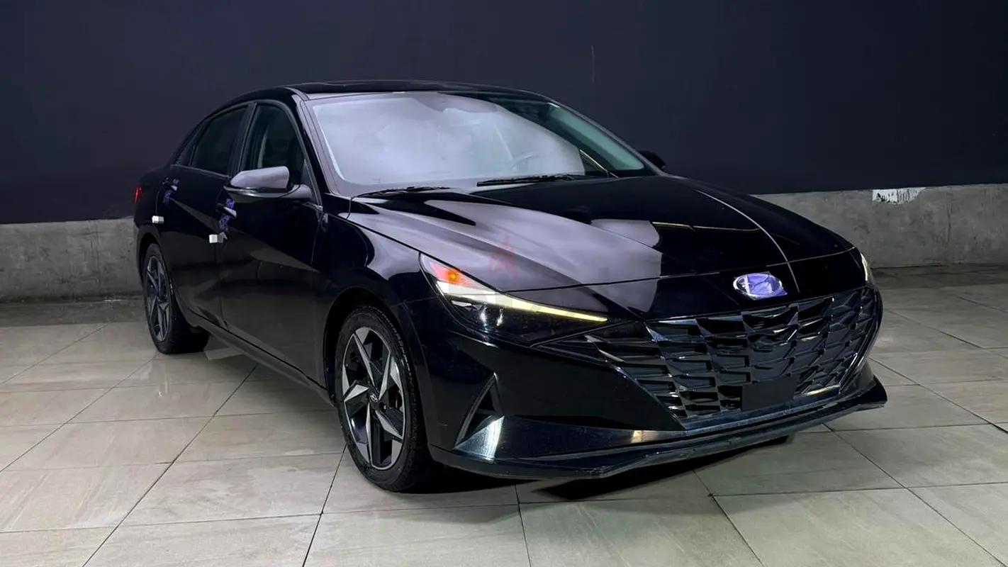Hyundai Elantra, 2023 — фото 5 из 10