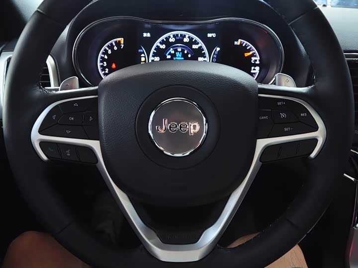 Jeep Grand Cherokee, 2022 — фото 7 из 9