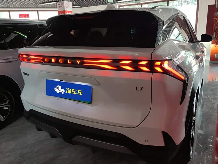 Geely Galaxy L7, 2024 — фото 3 из 9