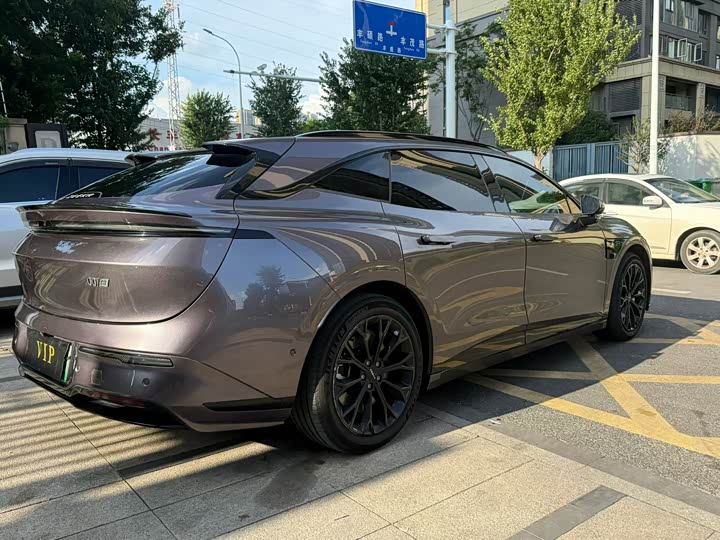 Zeekr 007 GT, 2025 — фото 9 из 9