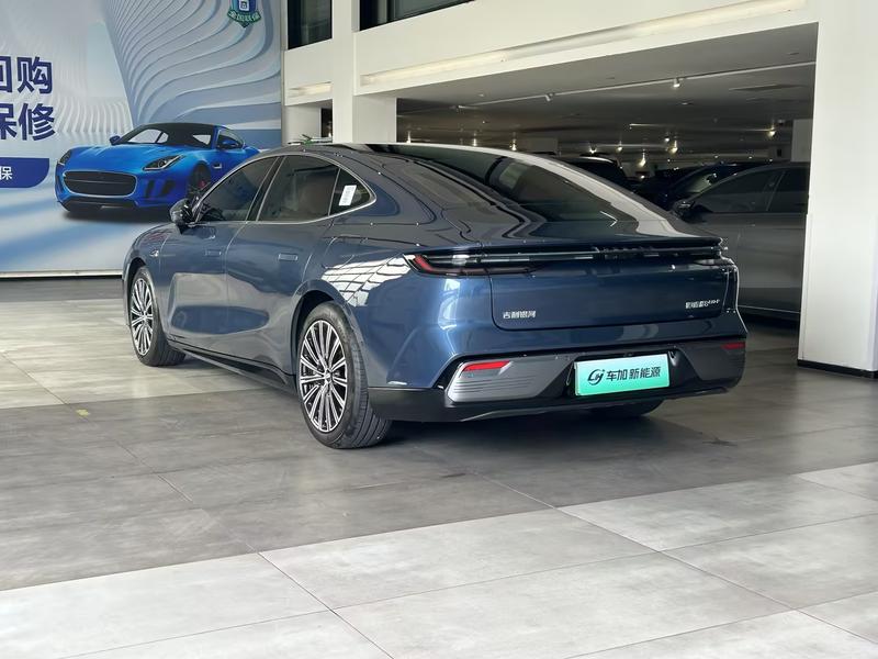 Geely Galaxy Starshine 8 EM-i, 2025 — фото 4 из 10