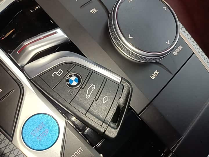 BMW i3, 2023 — фото 9 из 9