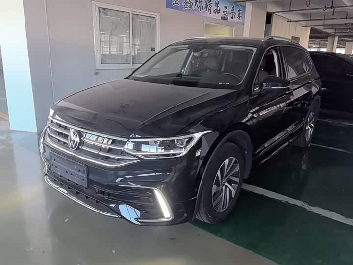 Volkswagen Tiguan L Hybrid, 2022 — купить в Казани под ключ