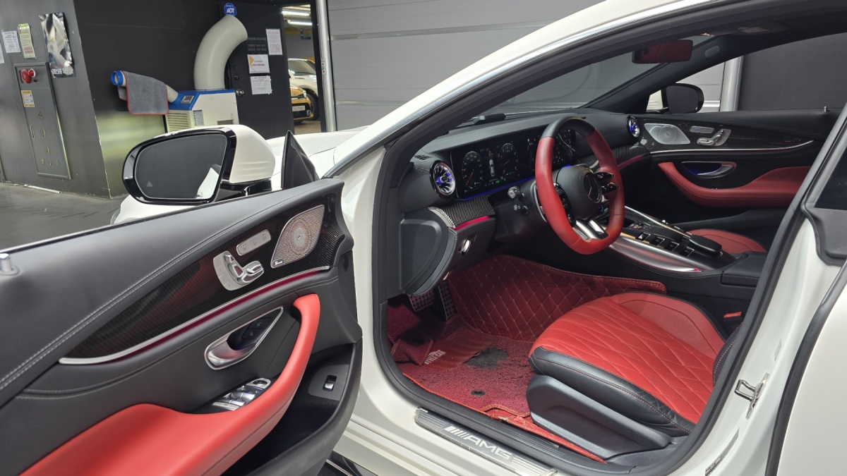 Mercedes-Benz AMG GT, 2023 — фото 10 из 12