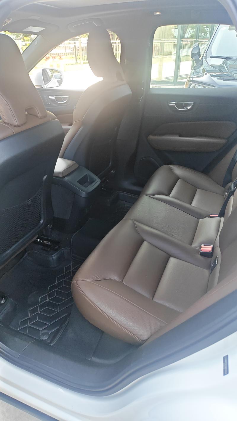 Volvo XC60, 2024 — фото 8 из 9
