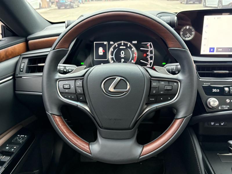 Lexus ES, 2023 — фото 9 из 12