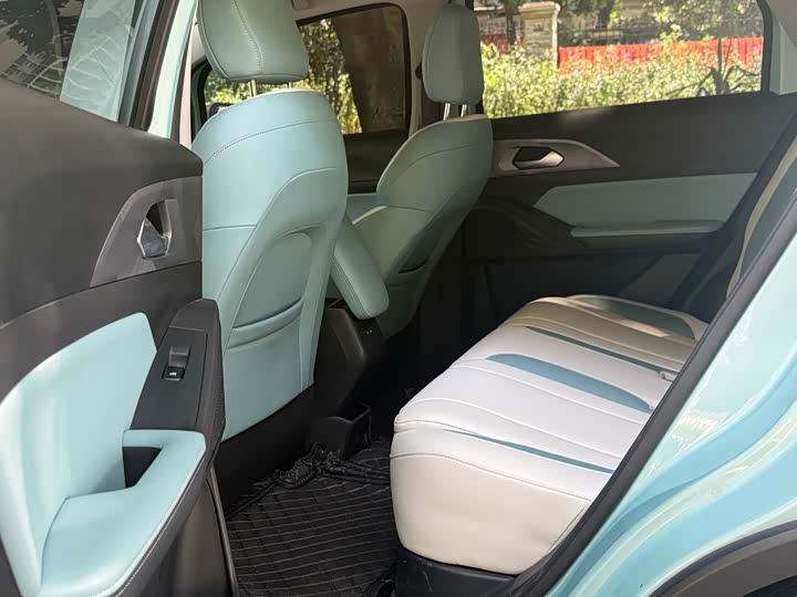 Geely Geometry E Firefly, 2023 — фото 5 из 9