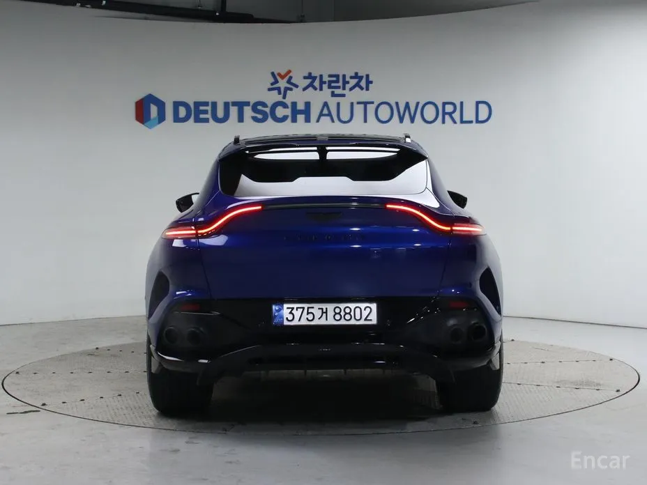 Aston Martin DBX, 2023 — фото 4 из 12