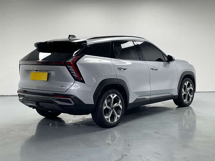 Geely Atlas L, 2023 — фото 7 из 9
