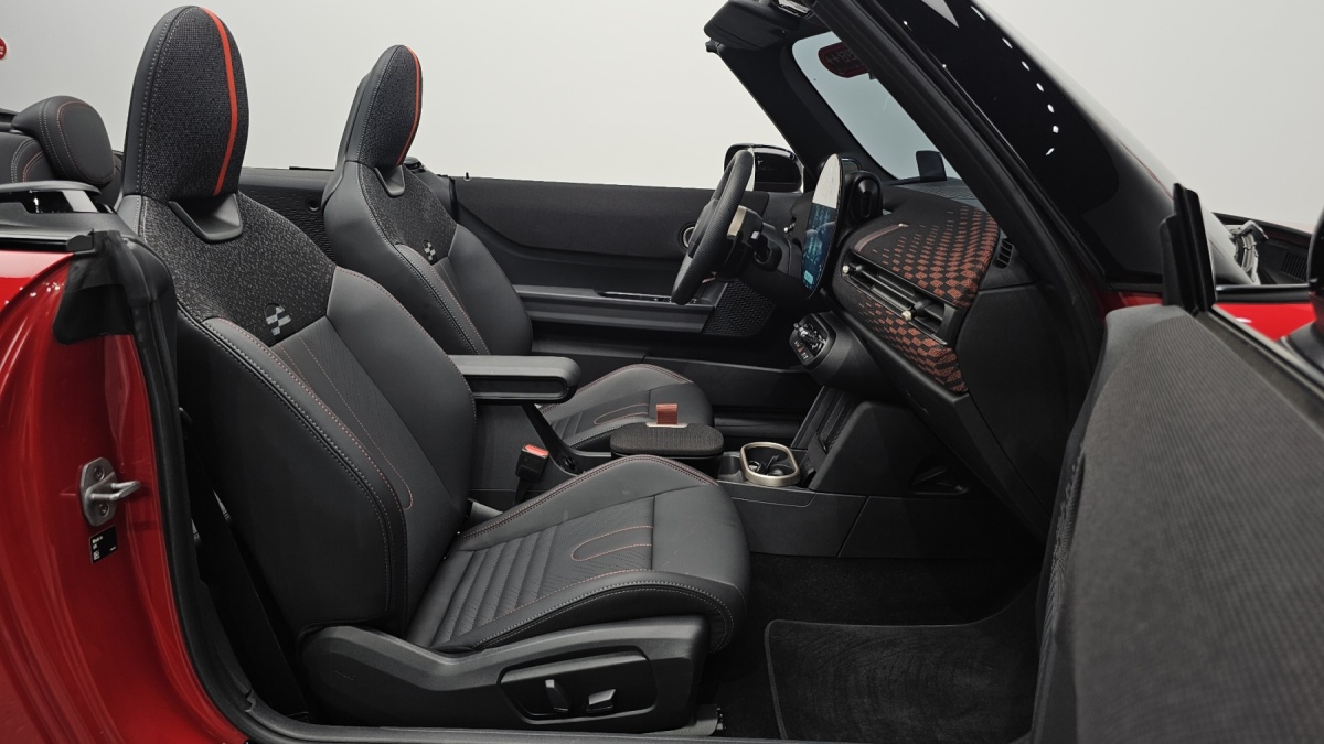 Mini Cooper Convertible, 2025 — фото 10 из 12