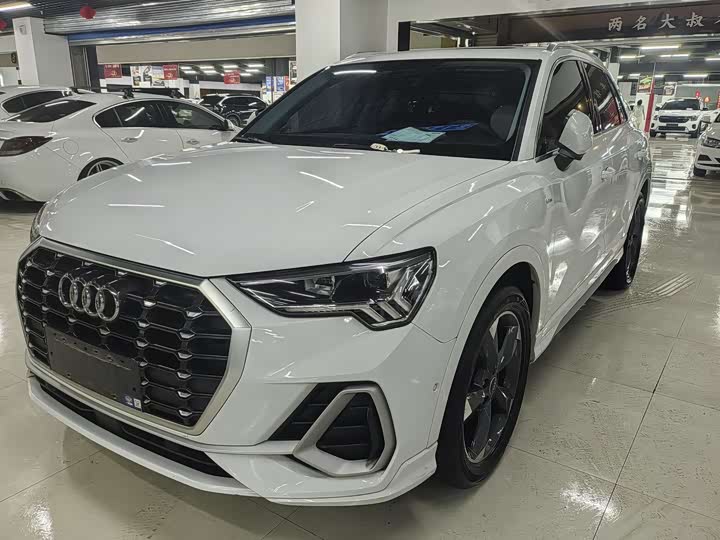 Audi Q3, 2022 — купить в Кирове под ключ