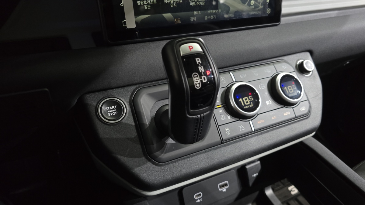 Land Rover Defender, 2021 — фото 9 из 12