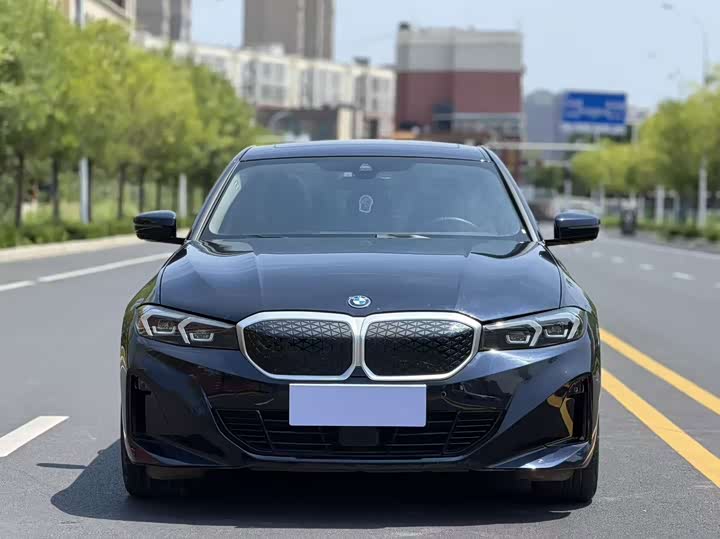 BMW i3, 2025 — фото 2 из 9