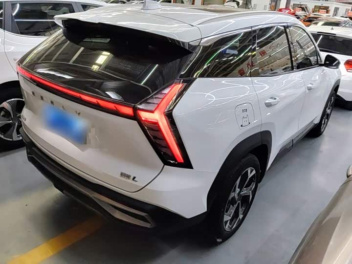 Geely Atlas L, 2022 — фото 7 из 9