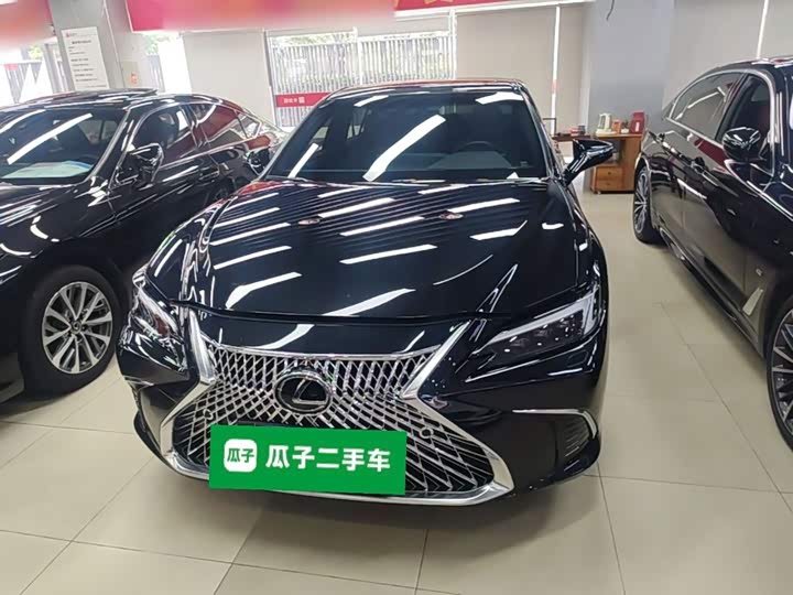 Lexus ES, 2025 — фото 3 из 9