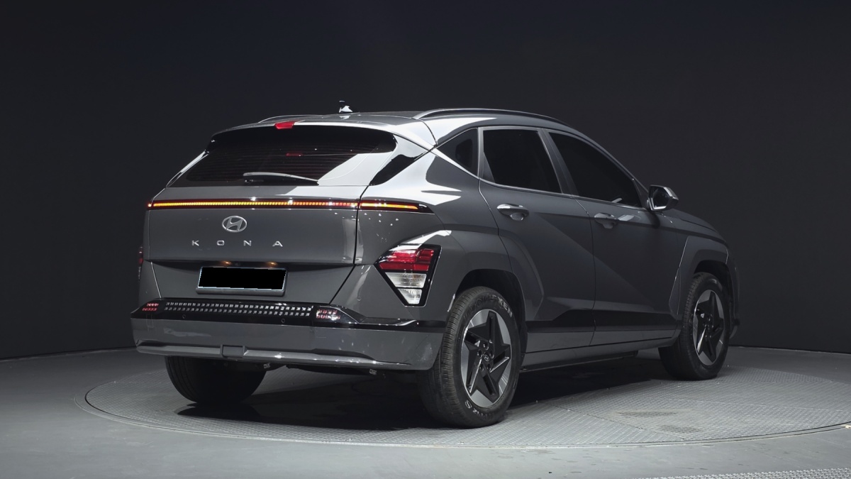 Hyundai Kona, 2023 — фото 2 из 12
