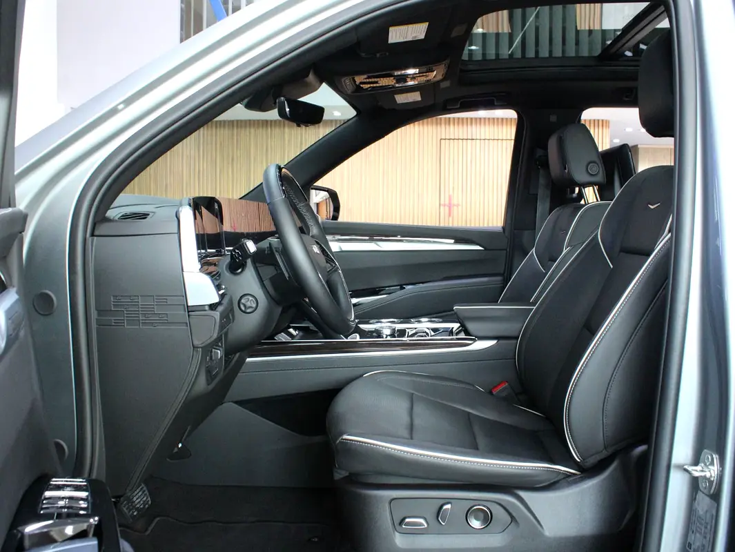 Cadillac Escalade, 2025 — фото 10 из 10