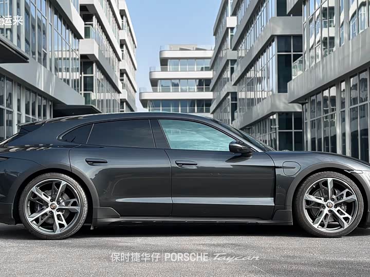 Porsche Taycan, 2023 — фото 4 из 9