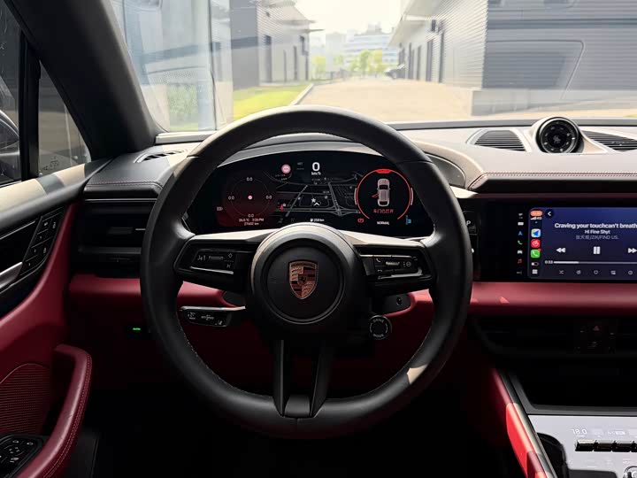 Porsche Macan EV, 2024 — фото 9 из 9