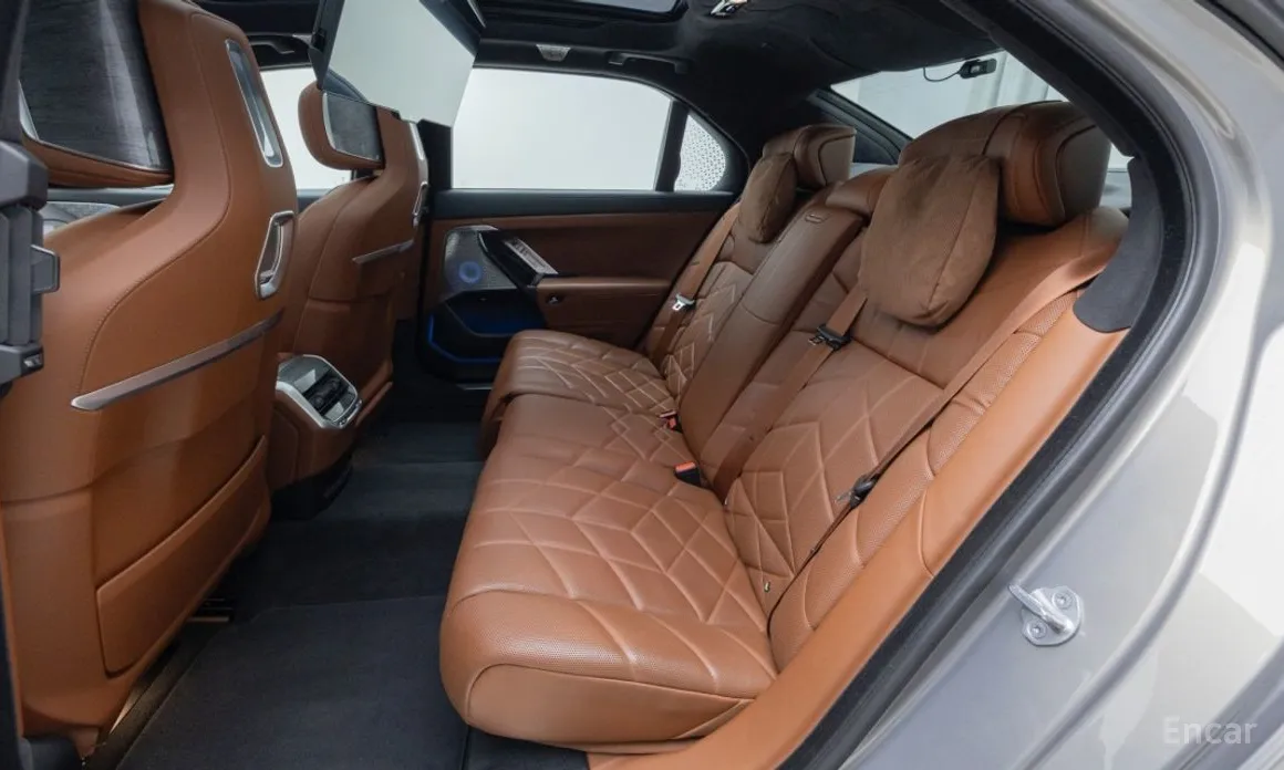 BMW i7, 2025 — фото 12 из 12