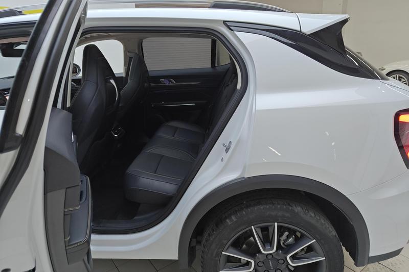 Lynk & Co 01, 2023 — фото 12 из 12