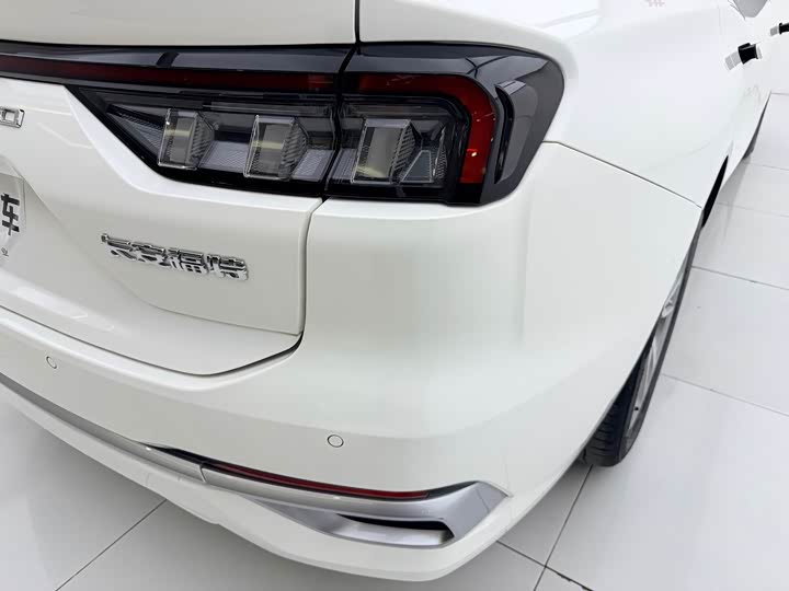 Ford Mondeo, 2023 — фото 8 из 9