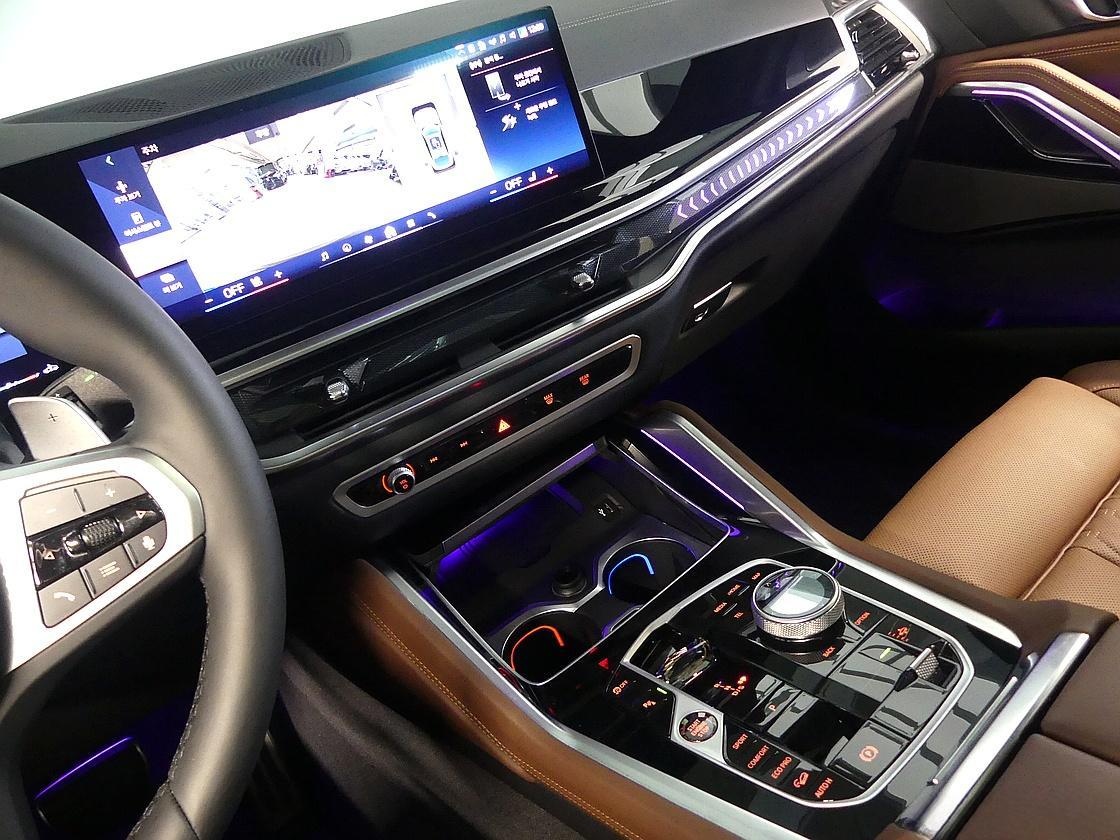 BMW X6, 2025 — фото 11 из 12
