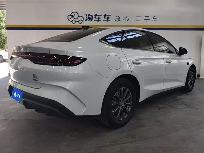 BYD Qin L, 2025 — фото 3 из 9