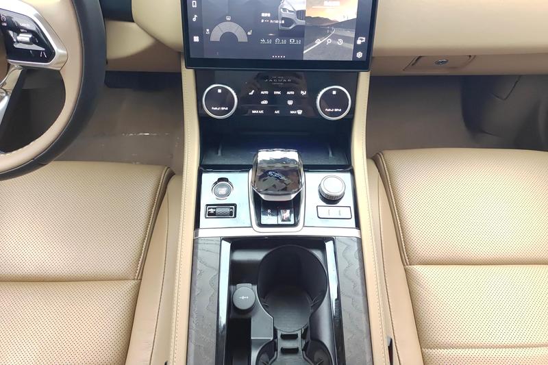 Jaguar XF L, 2024 — фото 11 из 12