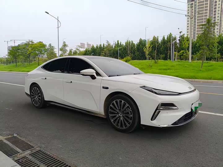 Geely Galaxy Starshine 8 EM-i, 2025 — фото 3 из 9