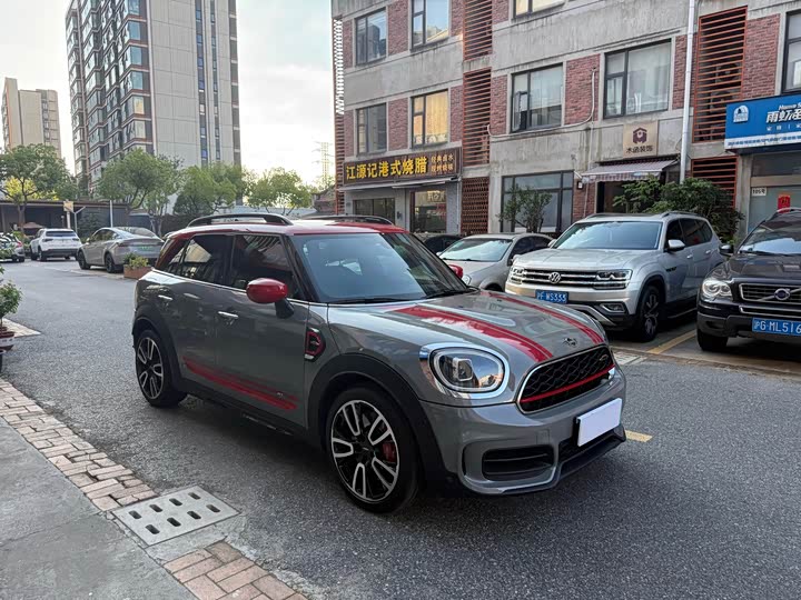 Mini Countryman JCW, 2022 — фото 3 из 9