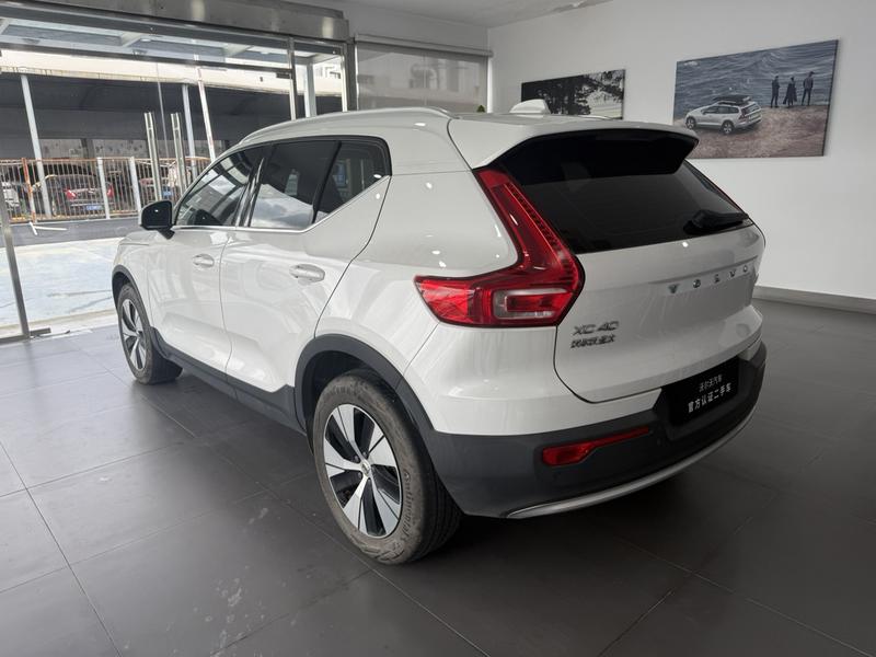 Volvo XC40, 2024 — фото 5 из 12