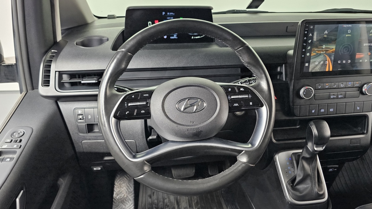 Hyundai Staria, 2022 — фото 11 из 12