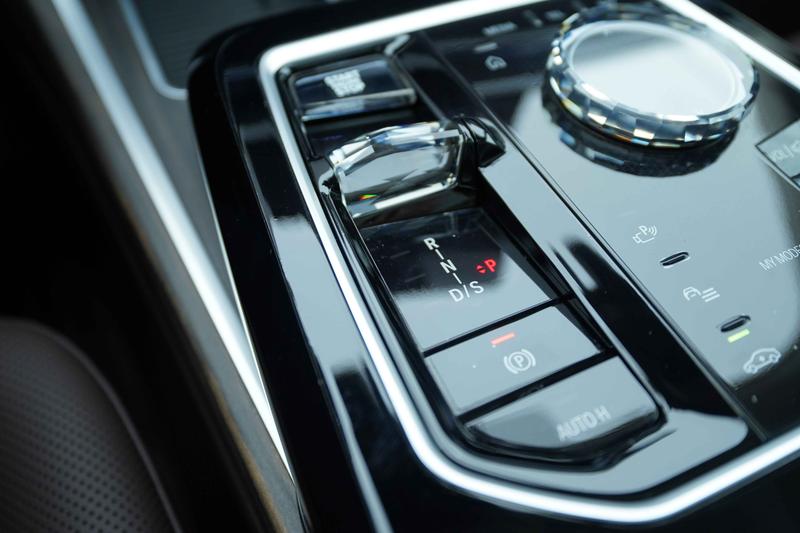 BMW 7 Series, 2024 — фото 10 из 12