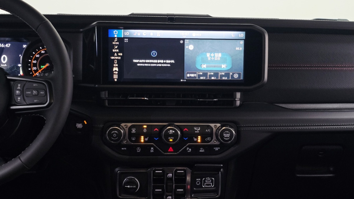 Jeep Wrangler, 2025 — фото 11 из 12