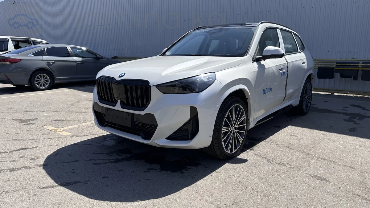 BMW X1, 2026 — фото 2 из 12