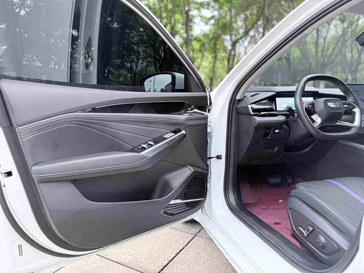 Geely Preface L, 2024 — фото 8 из 9
