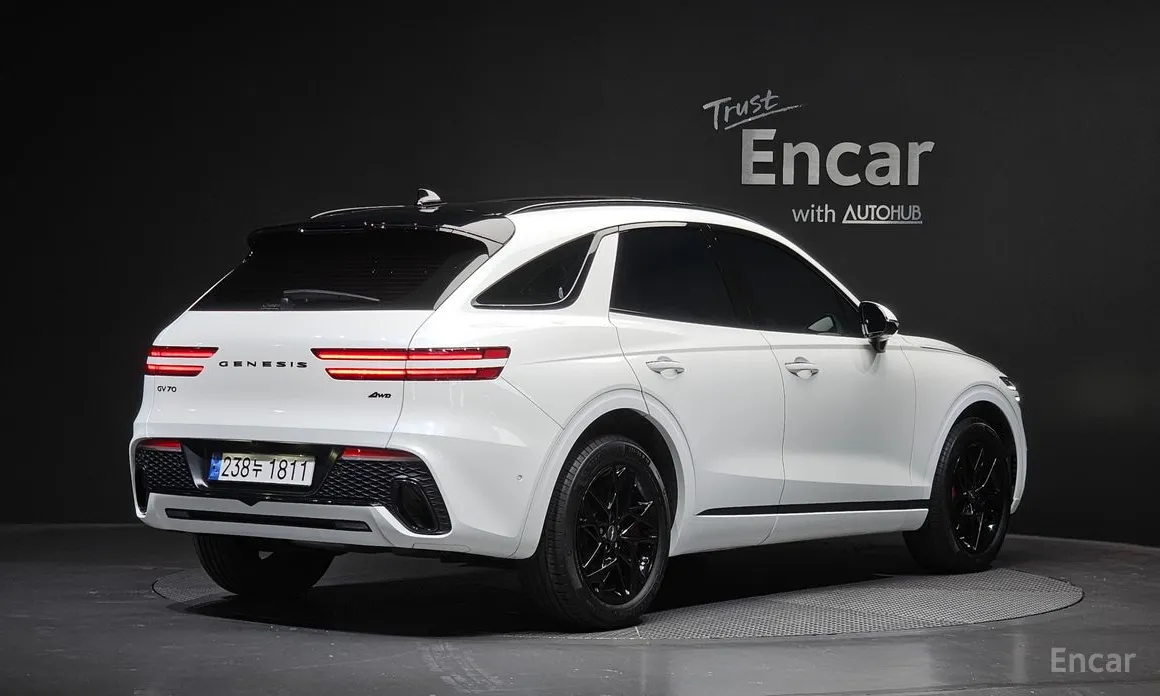 Genesis GV70, 2024 — фото 2 из 12