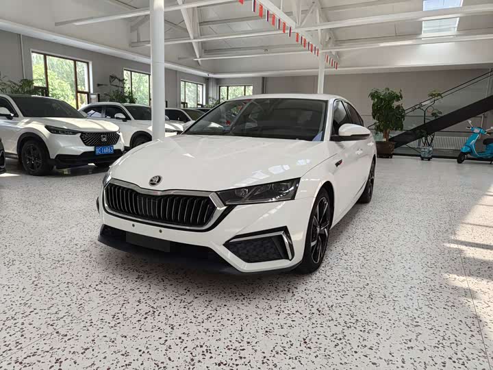 Skoda Octavia Pro, 2023 — купить в Перми под ключ