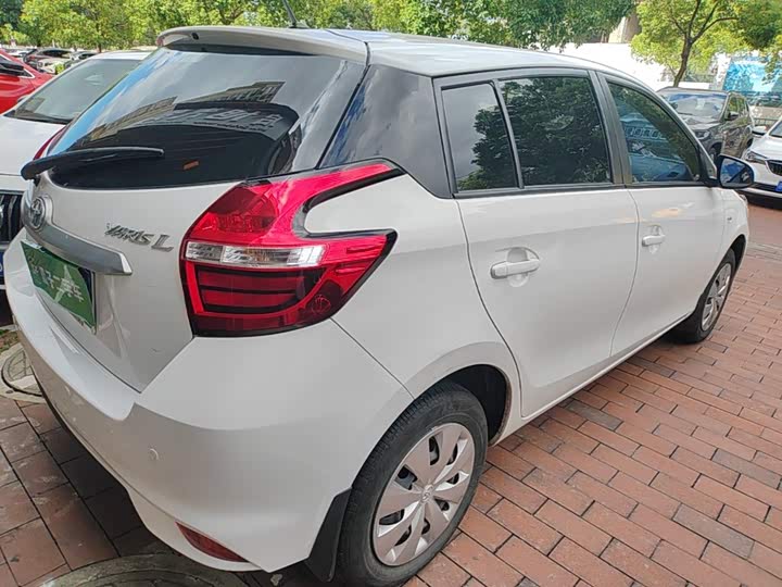 Toyota Yaris L Hatchback, 2023 — фото 7 из 9