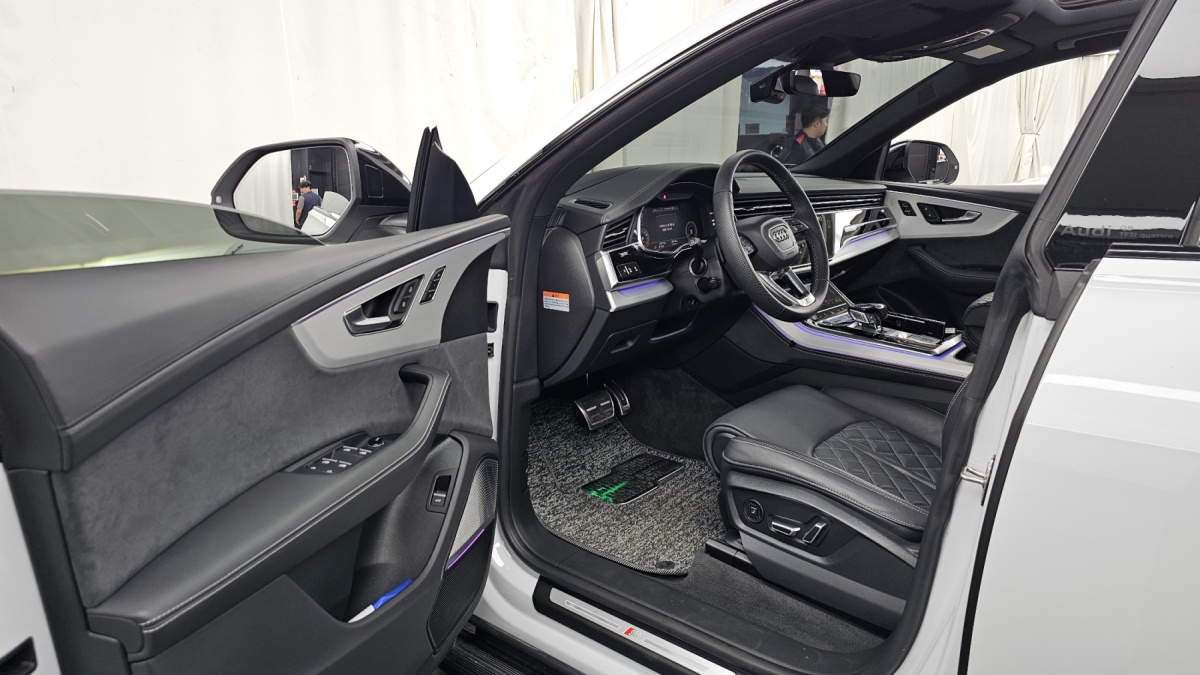 Audi Q8, 2025 — фото 9 из 12