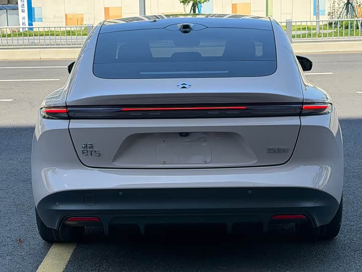 Nio ET5, 2023 — фото 6 из 9