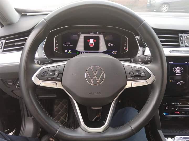 Volkswagen Magotan GTE Hybrid, 2023 — фото 3 из 9